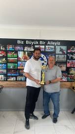 U-18 KATEGORİSİNDE TÜRKİYE ŞAMPİYONASINA GİDECEK TAKIMLARIMIZ KUPALARINI ALDI